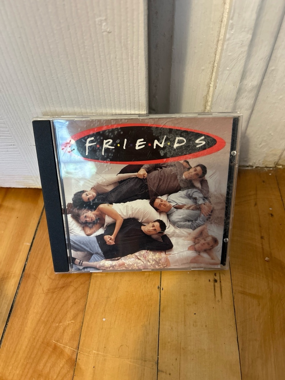 Friends TV Show 11 Piece Mega Bundle. Funko Pops, Wallet, plus bonus 2 keychains - Picture 8 of 12